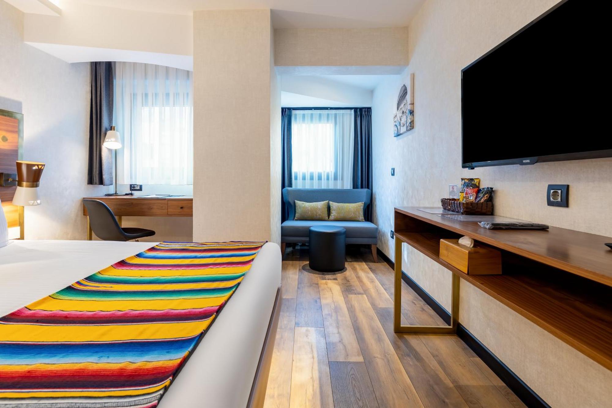 Hotel Hay Alsancak 3*
